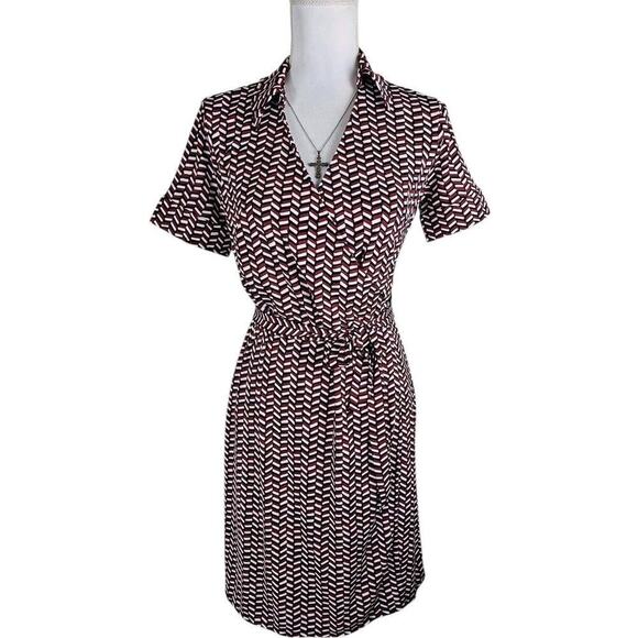 Ann Taylor LOFT ~Woman Size 6Petite~ Red/White Short Sleeve V-Neck Wrap Dress. - Picture 1 of 13